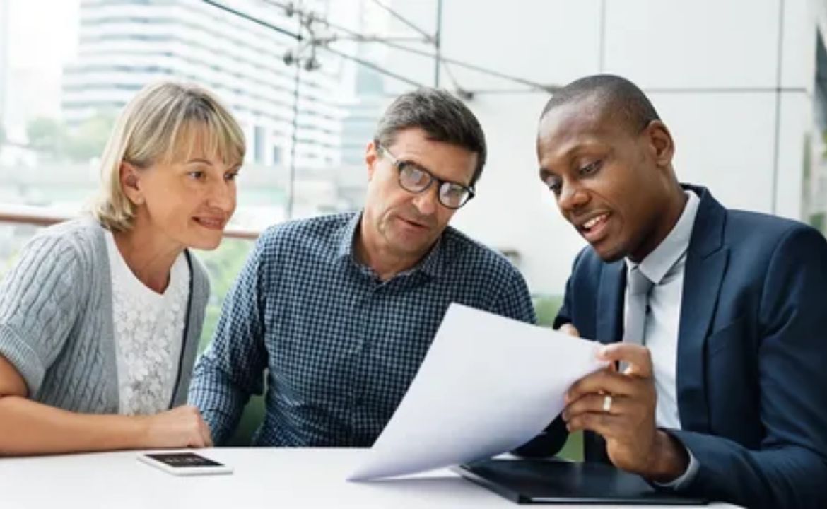 Business Guide Dismoneyfied: Master Growth Without the Fluff